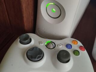 Продам xbox 360 недорого