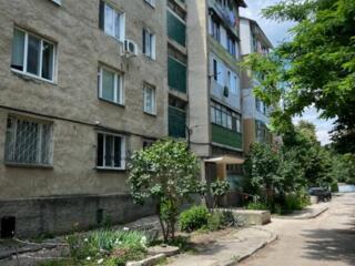 3-х комнатная квартира, 68 м², Рышкановка.