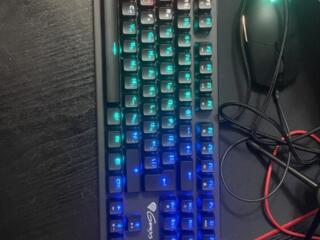 Продам клавиатуру genesis thor 300 rgb