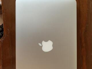 MacBook Air 11 дюймов 2012 г