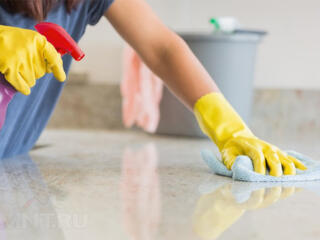 Требуется активная женщина для уборки (гибкий график)