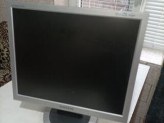 19" Samsung 913N - 180p 17" Medion MD30917 - 180p