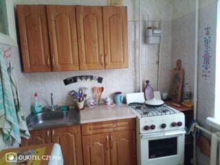 3-комнатная на Балке, Самолёт, 4/5 эт., балкон 6 метров.