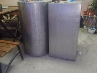 Две бочки нержавейки по 250 литров. Торг.