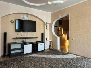 Chirie, apartament, 3 camere, strada Ștefan cel Mare și Sfânt, Bălți