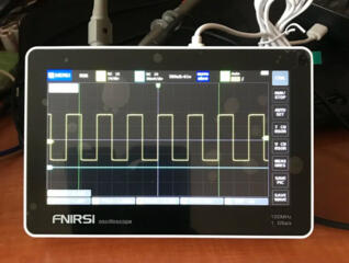 Цифровой планшетный осциллограф FNIRSI 1013D (2 канала, 100 МГц/1GS)