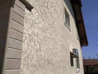 Требуется человек на свиноферму разнорабочим, знающим это дело