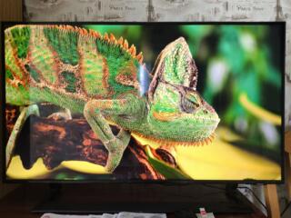 Продам телевизор 43" Samsung UE43BU8500UXUA