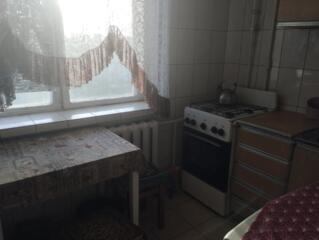 Сдам двухкомнатную квартиру на длительный срок.