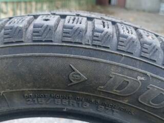 Продам комплект японской зимней резины Dunlop Winter ICE, 215/55 R-16,