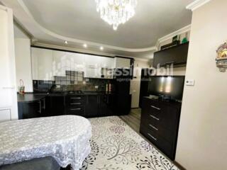 Se vinde apartament modern în centrul orașului Orhei