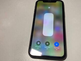 Продается IPhone XR 64 Gb