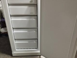 Морозильник PRIVILEG. Испарители нержавейка. Цена снижена по сезону.