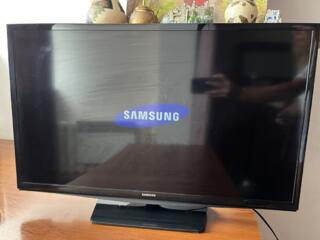 Продам LED-телевизор Samsung UE32H4000AK