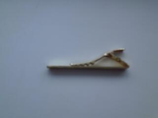 Норковая шапка и воротник. Галстук из кожзаменителя. Зажим для галстука.