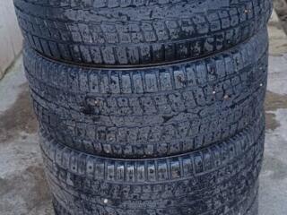 Продам комплект японской зимней резины Dunlop Winter ICE, 215/55 R-16,