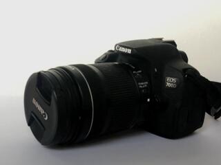 Canon EOS 700D Kit 18-135мм