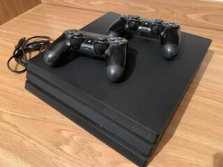 Продается ps4 PRO + 2 dualshock!!!