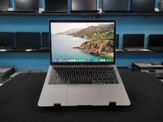 Apple MacBook Air 13-inch 2019 г. / i5-8200Y/ 8 GB LPDDR3/ 128 GB SSD