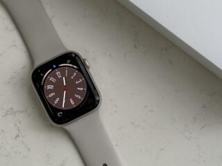 Apple Watch SE 44 mm (2nd Gen) как новые!