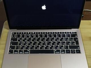 Apple MacBook Air 13.3 (Retina 2560-1600)