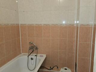 Квартира тёплая и просторная.