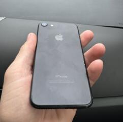 Продам iPhone 7 32 Гб