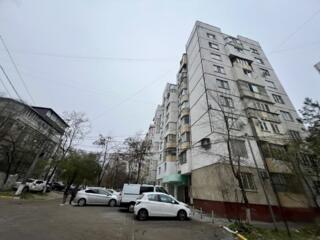 Apartament cu 4 camere, 87 m², Centru.