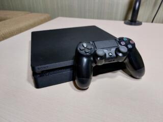 Продам PlayStastation 4 Slim