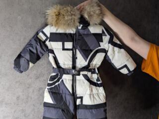 Продам комбинезон moncler