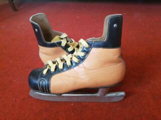 Продам коньки