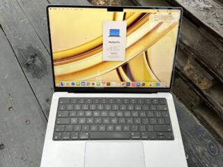 Новый Macbook Pro 14 M2 Pro 16gb ram / 512gb ssd