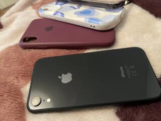 Продам iPhone XR