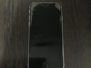 Продам iPhone se 2020