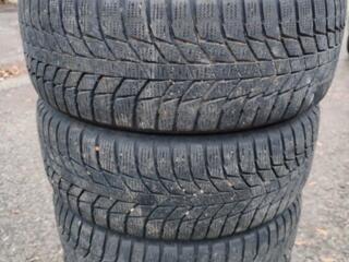 Продам комплект зимней резины 205/55 R16