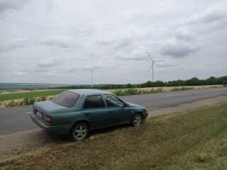 Nissan sunny n14