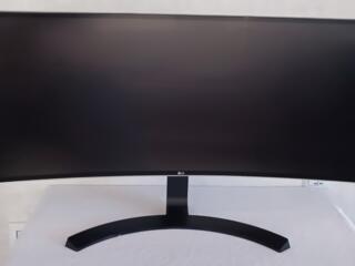 34" LG 34UC88. QHD, IPS. HDMI, DisplayPort, USB-Hab 3.0 и т. д.