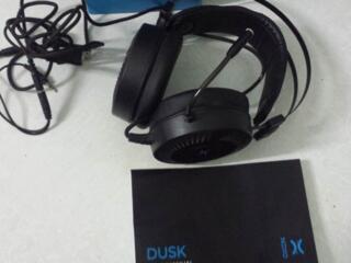 Продаются наушники б/у в хорошем состоянии