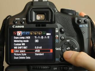 Продам Canon EOS 500D профессиональная камера