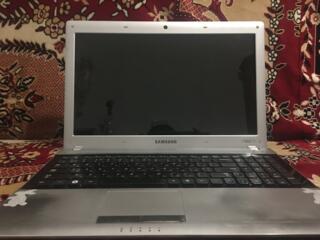 Продам ноутбук Samsung RV513