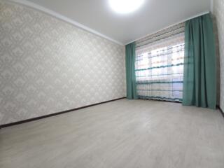 ТЦ Среднефонтанский/ 1 ст. Б. Фонтана, 3-комн. кв., капремонт