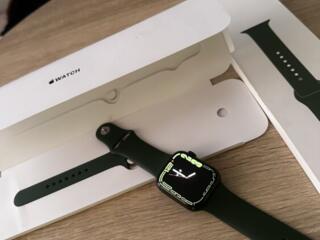 Продам Apple Watch 7