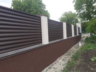 Reducere la gard din jaluzele 360 lei metrul patrat