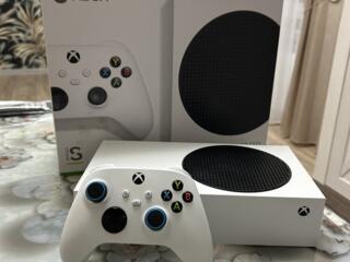 Продам Xbox Series S 512Gb. Возможен небольшой торг.