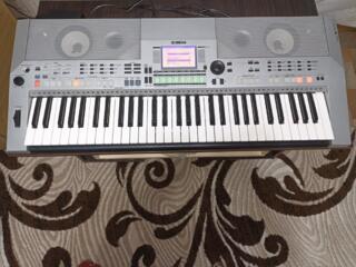 Продам синтезатор Yamaha PSR-S550