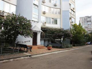 4-комн. квартира на Посмитного, ЖК Каменный цветок, Фонтанская дор.