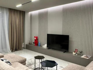 Продам квартиру 108 кв. м., 10/17, новый дом, жк Гринвуд.