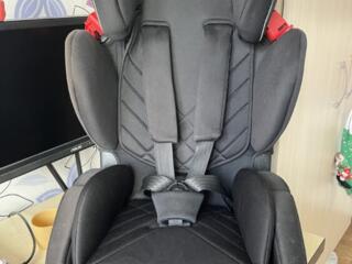 Отличное Автокресло Recaro