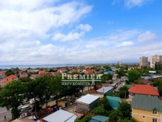 Продам 2-х кімнатну квартиру в новому житловому комплексі біля моря.