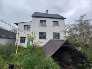 31107. Продам капитальный трехуровневый дом в с. ...